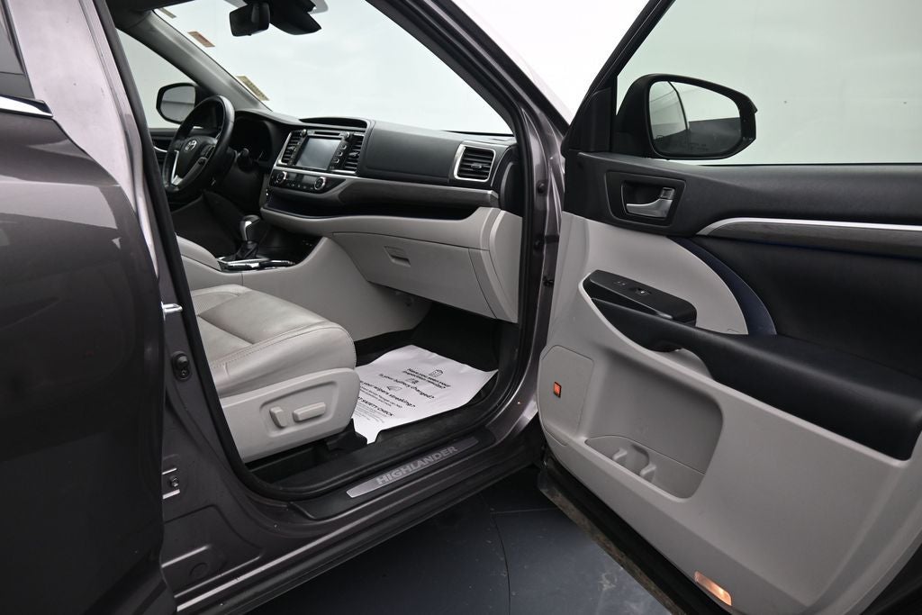 2019 Toyota Highlander Limited Platinum