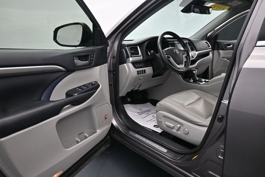 2019 Toyota Highlander Limited Platinum
