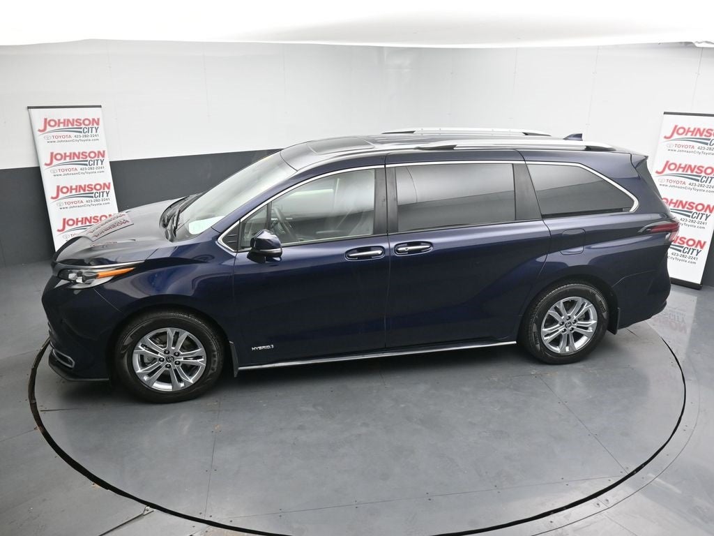2021 Toyota Sienna Platinum 7 Passenger