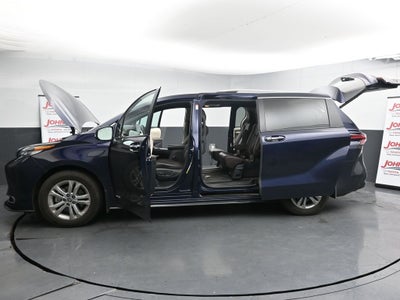 2021 Toyota Sienna Platinum 7 Passenger