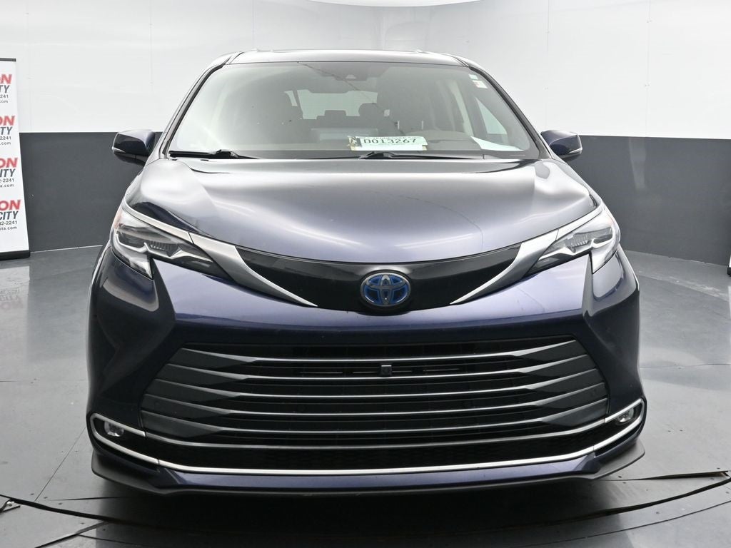 2021 Toyota Sienna Platinum 7 Passenger