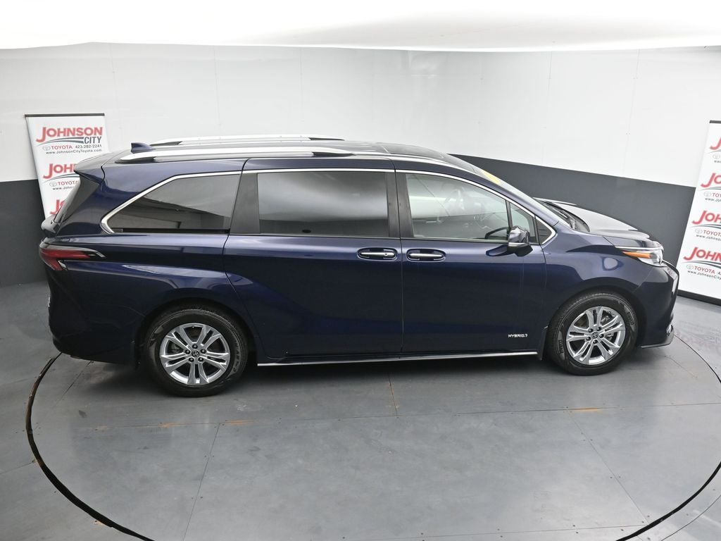 2021 Toyota Sienna Platinum 7 Passenger