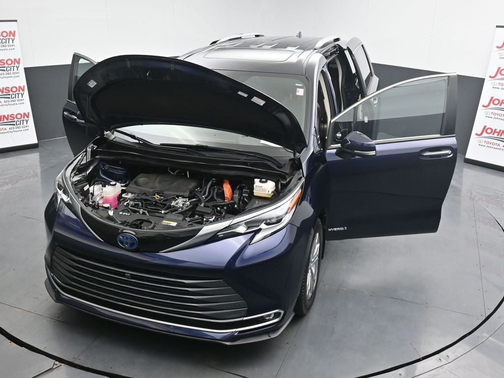 2021 Toyota Sienna Platinum 7 Passenger