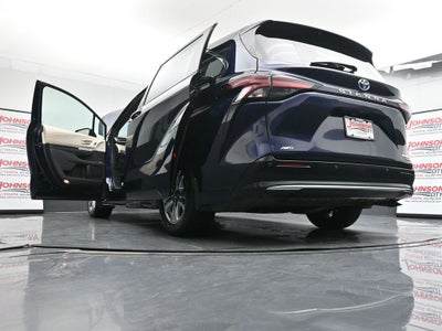 2021 Toyota Sienna Platinum 7 Passenger