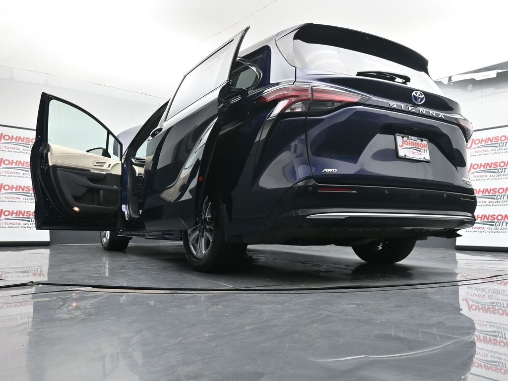 2021 Toyota Sienna Platinum 7 Passenger