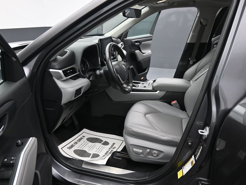 2022 Toyota Highlander XLE