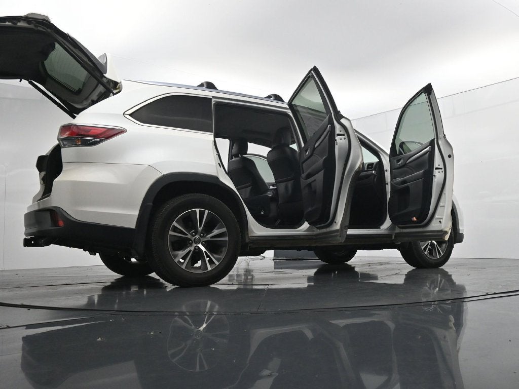 2016 Toyota Highlander XLE V6
