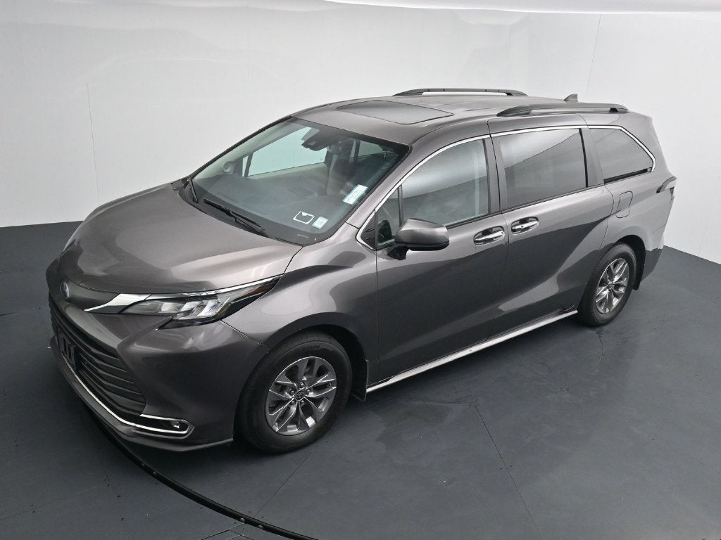 2023 Toyota Sienna XLE 7 Passenger
