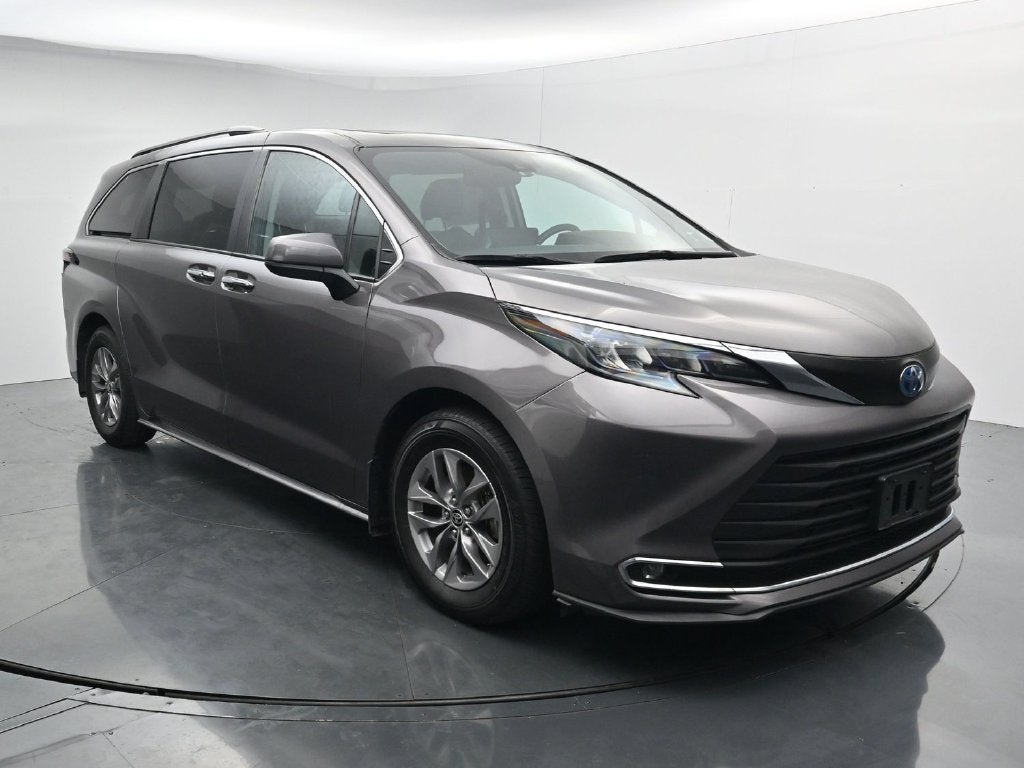 2023 Toyota Sienna XLE 7 Passenger