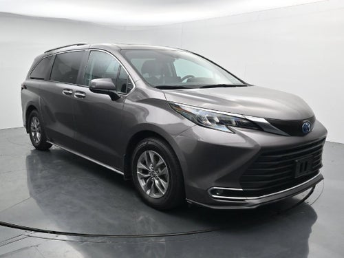 2023 Toyota Sienna XLE 7 Passenger