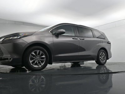 2023 Toyota Sienna XLE 7 Passenger
