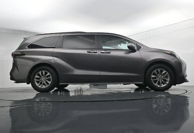 2023 Toyota Sienna XLE 7 Passenger