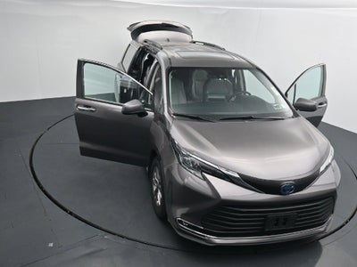 2023 Toyota Sienna XLE 7 Passenger