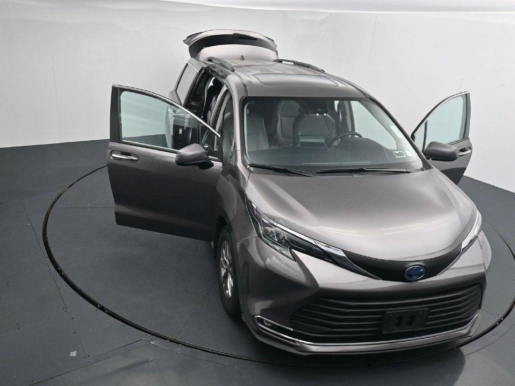 2023 Toyota Sienna XLE 7 Passenger