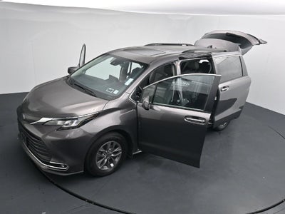 2023 Toyota Sienna XLE 7 Passenger