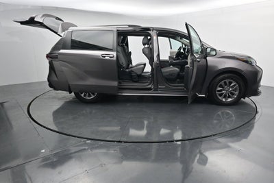 2023 Toyota Sienna XLE 7 Passenger