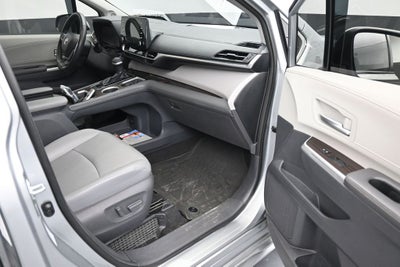 2021 Toyota Sienna XLE 7 Passenger