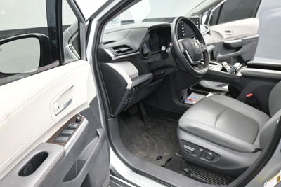 2021 Toyota Sienna XLE 7 Passenger