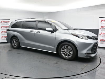 2021 Toyota Sienna XLE 7 Passenger
