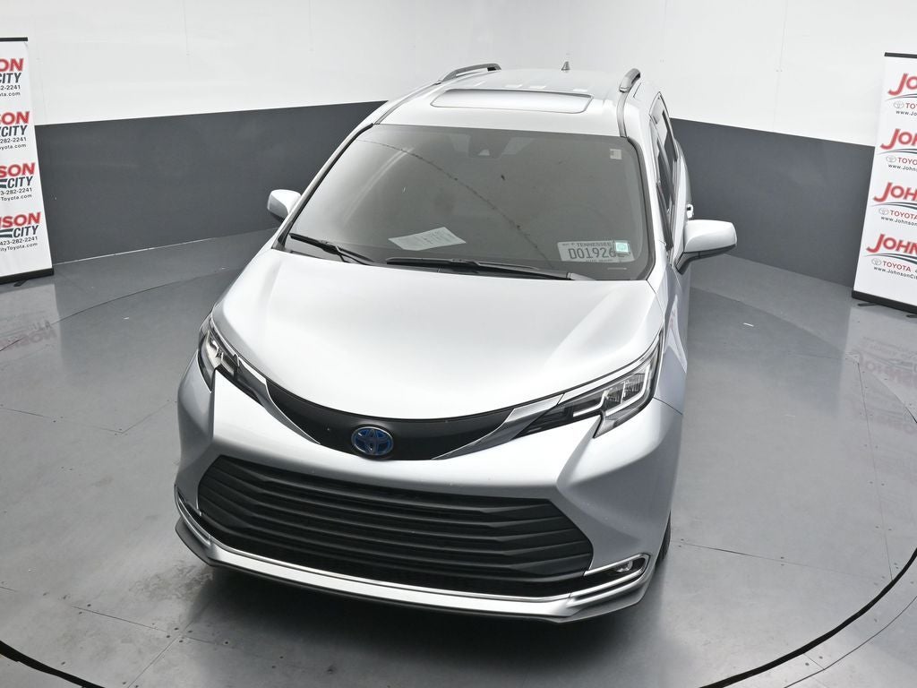 2021 Toyota Sienna XLE 7 Passenger