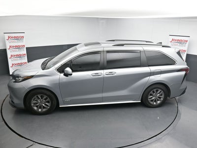 2021 Toyota Sienna XLE 7 Passenger