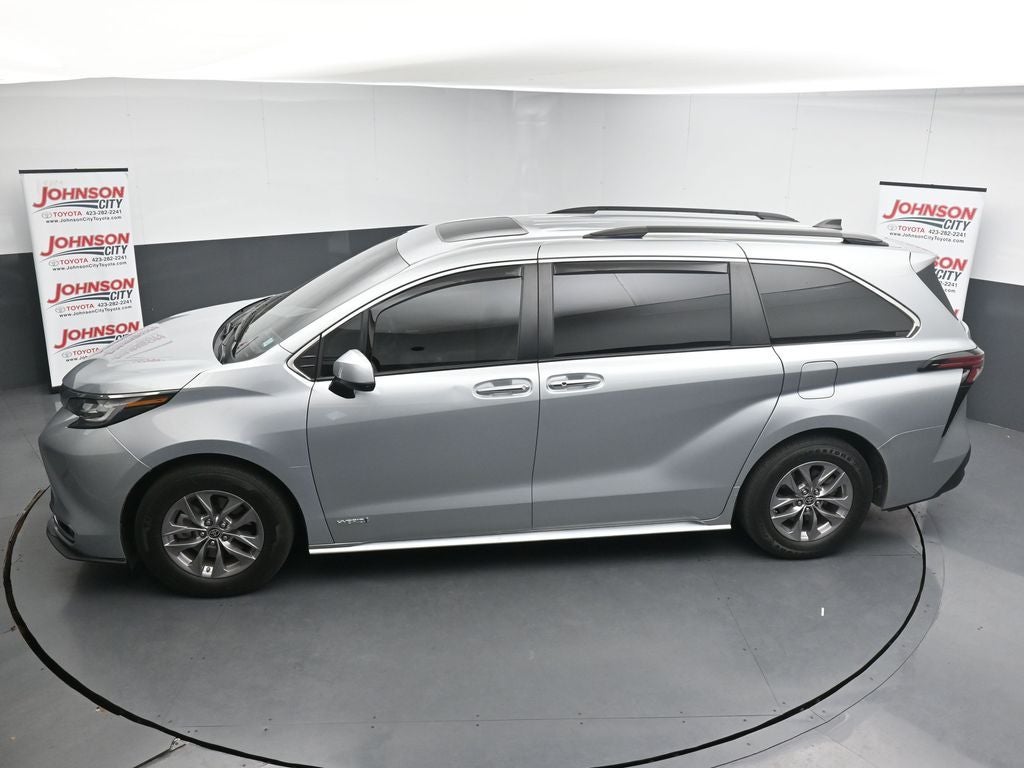 2021 Toyota Sienna XLE 7 Passenger