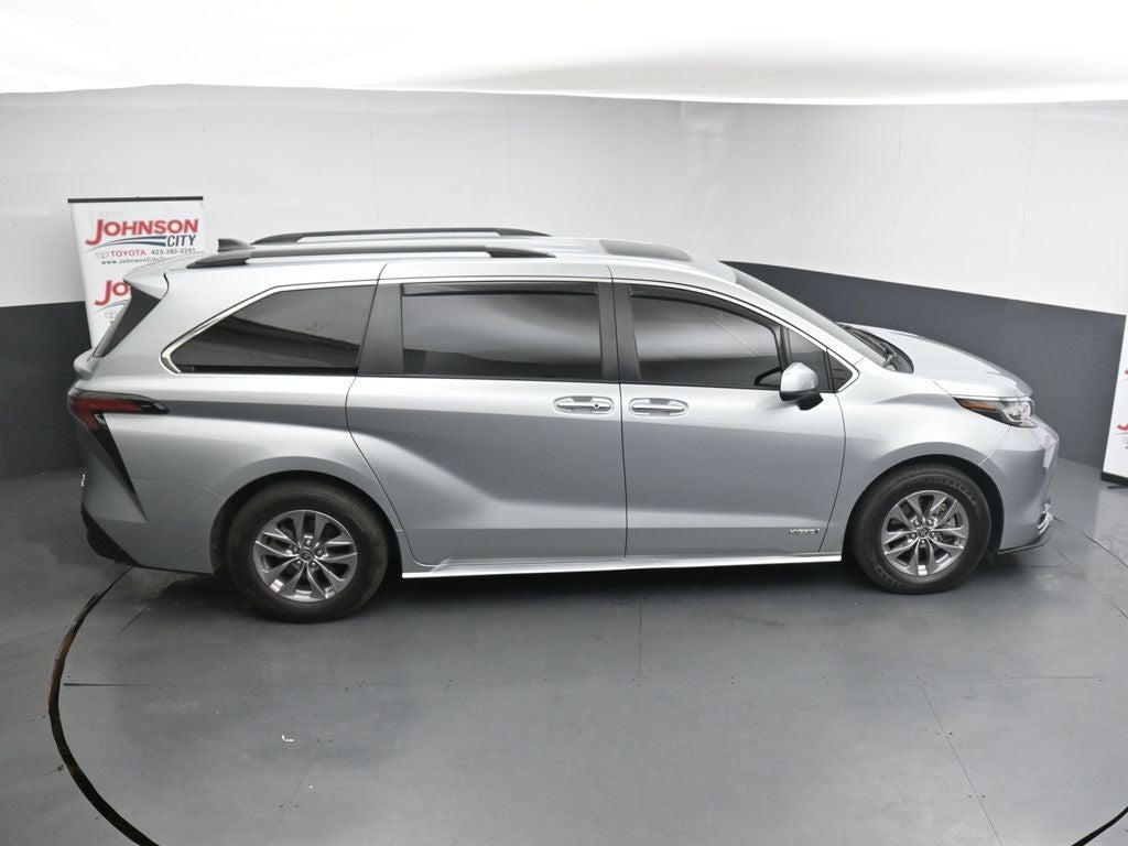 2021 Toyota Sienna XLE 7 Passenger