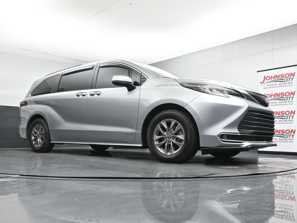 2021 Toyota Sienna XLE 7 Passenger