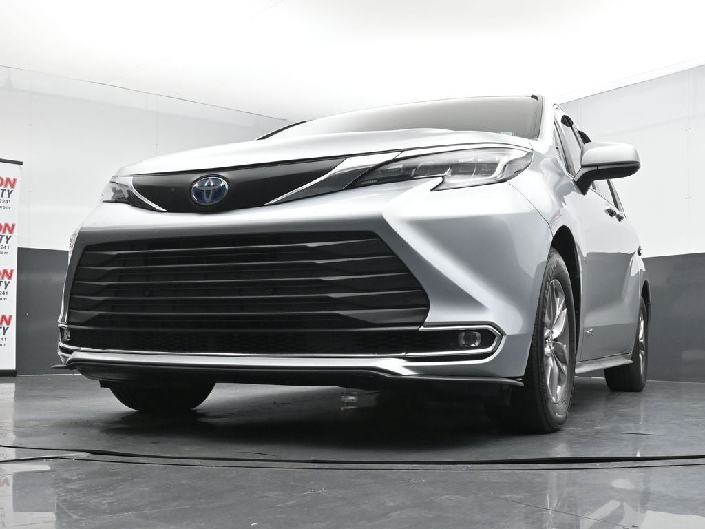 2021 Toyota Sienna XLE 7 Passenger