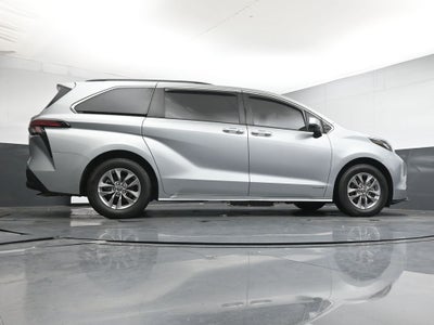 2021 Toyota Sienna XLE 7 Passenger