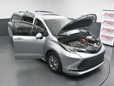 2021 Toyota Sienna XLE 7 Passenger