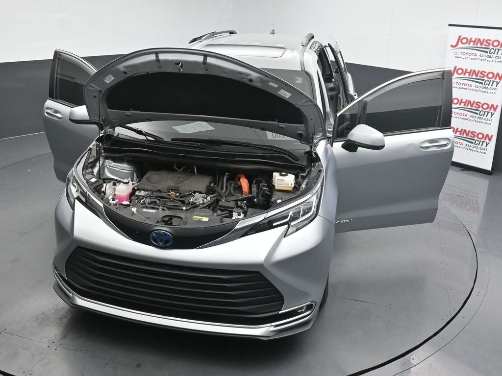 2021 Toyota Sienna XLE 7 Passenger