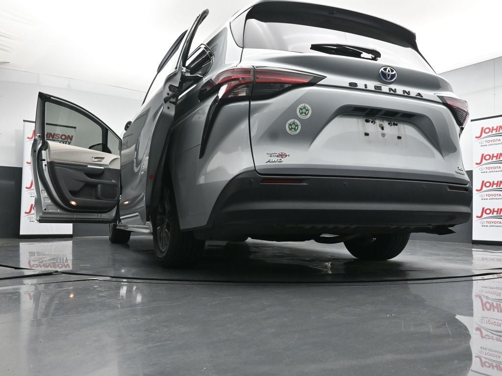 2021 Toyota Sienna XLE 7 Passenger
