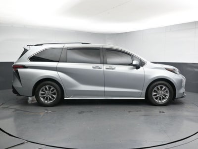 2021 Toyota Sienna XLE 7 Passenger