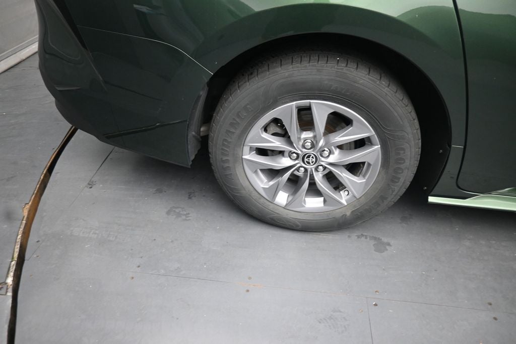 2021 Toyota Sienna XLE 7 Passenger