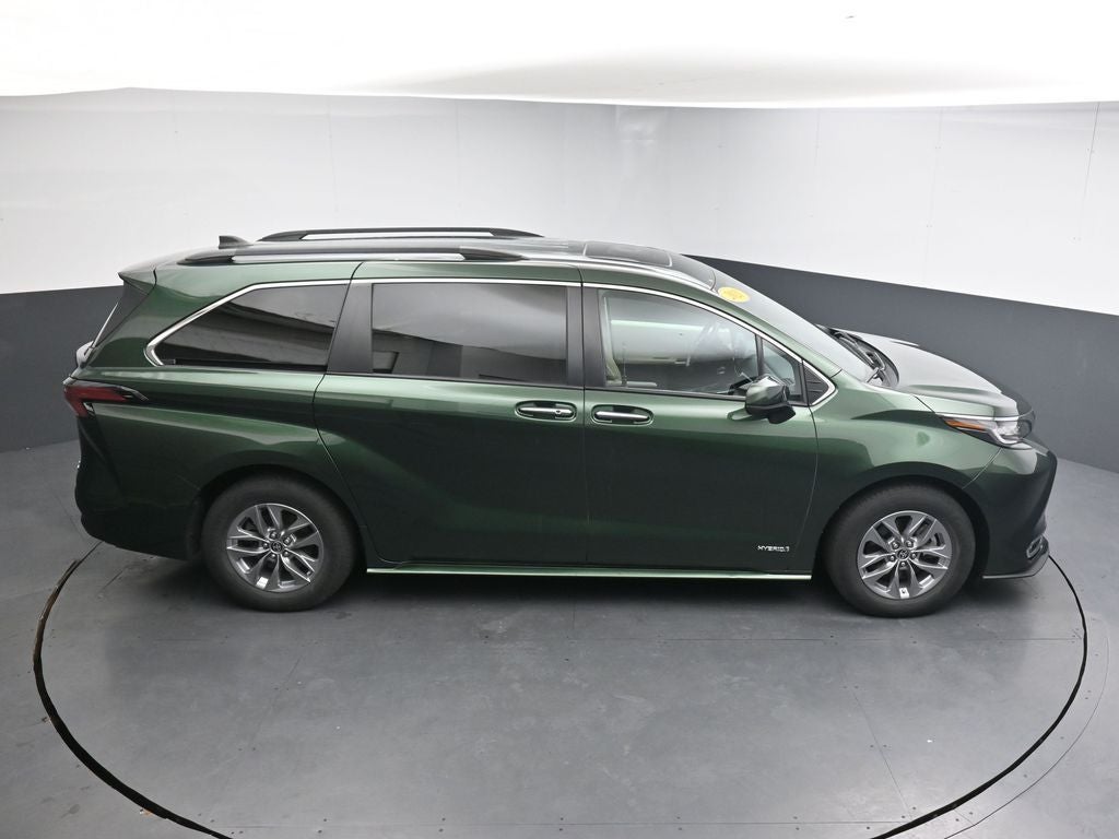 2021 Toyota Sienna XLE 7 Passenger