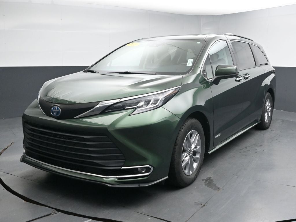 2021 Toyota Sienna XLE 7 Passenger