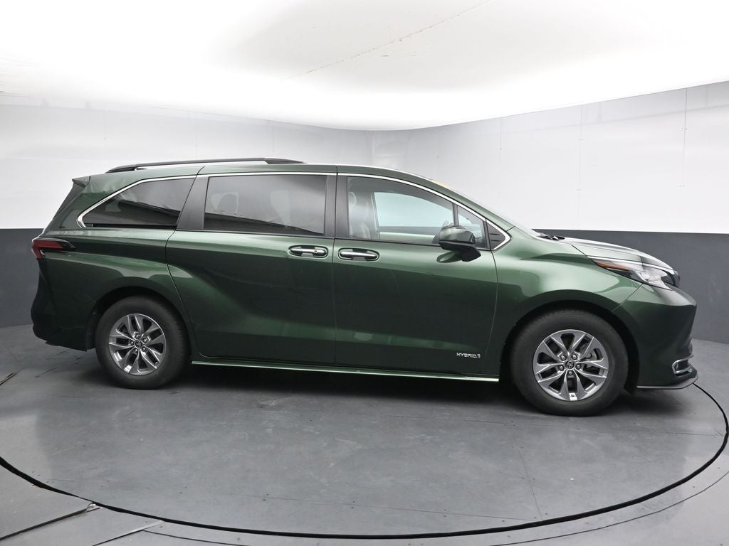 2021 Toyota Sienna XLE 7 Passenger