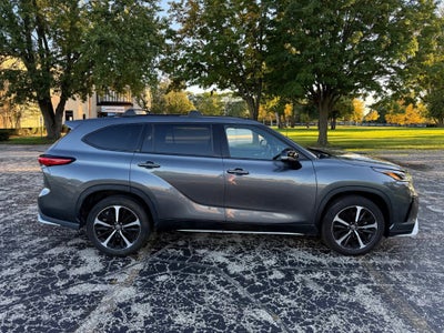 2022 Toyota Highlander XSE