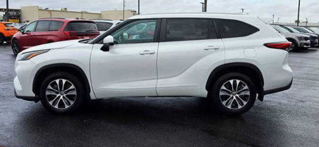 2023 Toyota Highlander XLE