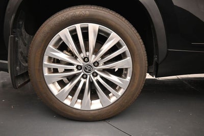 2023 Toyota Highlander Platinum