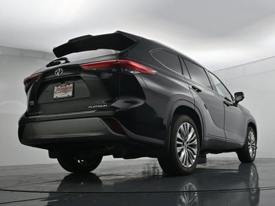 2023 Toyota Highlander Platinum