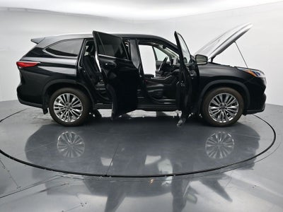 2023 Toyota Highlander Platinum