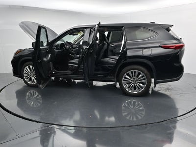 2023 Toyota Highlander Platinum