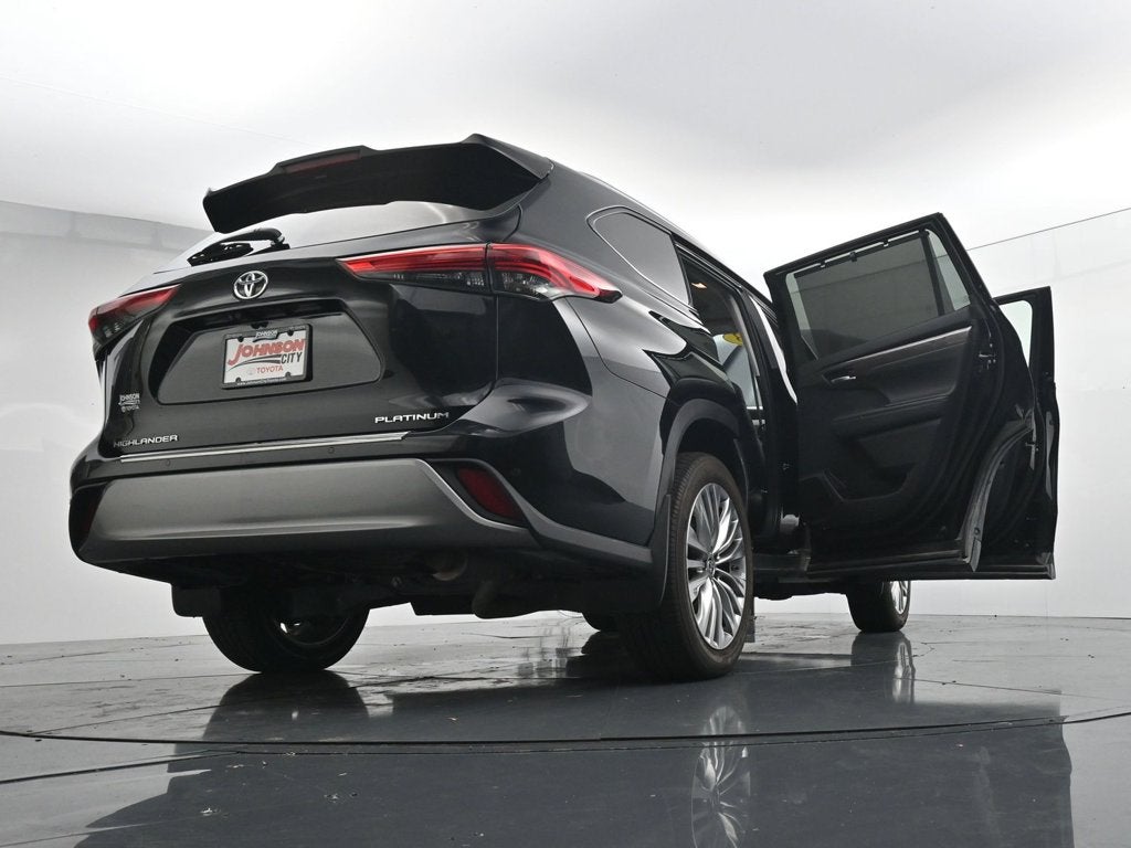 2023 Toyota Highlander Platinum