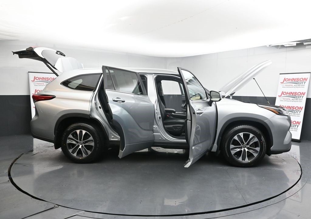 2023 Toyota Highlander XLE AWD