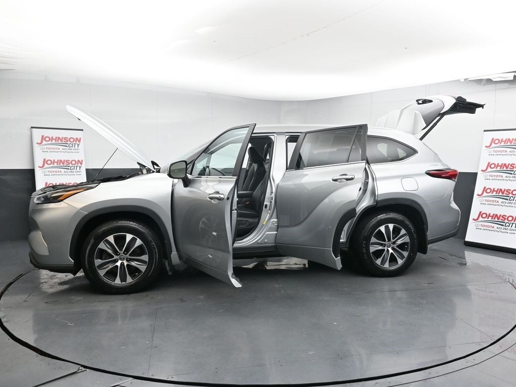 2023 Toyota Highlander XLE AWD