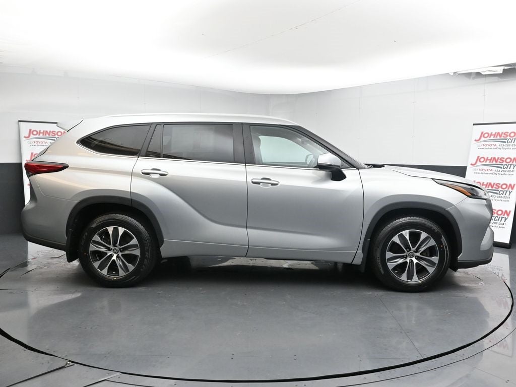 2023 Toyota Highlander XLE AWD