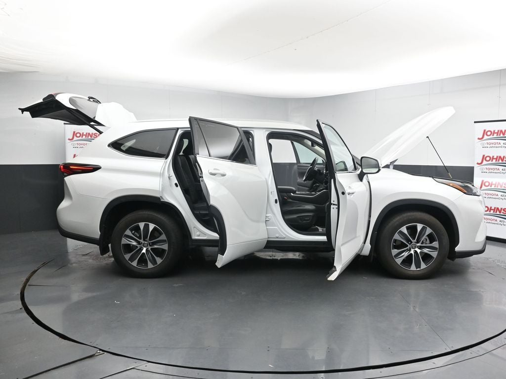 2024 Toyota Highlander XLE