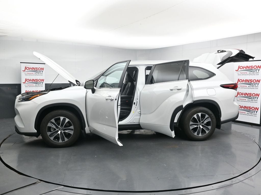 2024 Toyota Highlander XLE